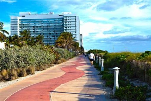фото отеля Deauville Beach Resort