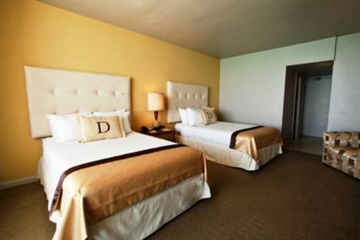 фото отеля Deauville Beach Resort