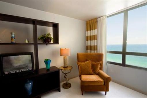 фото отеля Deauville Beach Resort