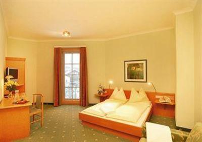 фото отеля Grand Hotel Zell am See
