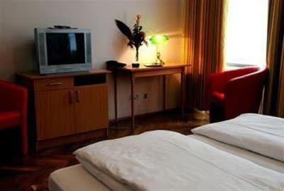 фото отеля Suite Hotel 200m zum Prater