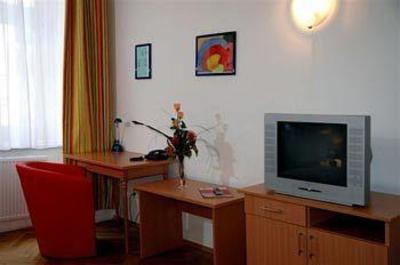 фото отеля Suite Hotel 200m zum Prater