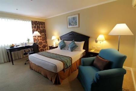 фото отеля Best Western Oxford Suites Makati