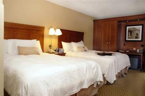 фото отеля Hampton Inn Hendersonville