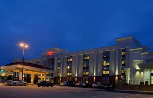 фото отеля Hampton Inn Hendersonville