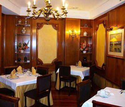 фото отеля Hotel Conde Rodrigo I