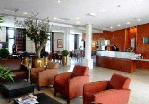 фото отеля Kyriad Avignon Courtine Gare TGV Hotel