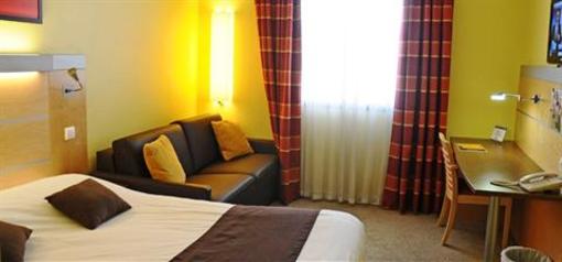 фото отеля Kyriad Avignon Courtine Gare TGV Hotel