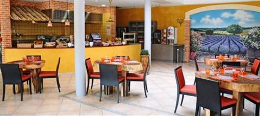 фото отеля Kyriad Avignon Courtine Gare TGV Hotel