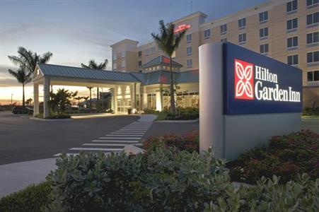 фото отеля Hilton Garden Inn Fort Myers Airport / FGCU