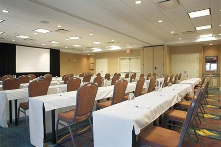 фото отеля Hilton Garden Inn Fort Myers Airport / FGCU