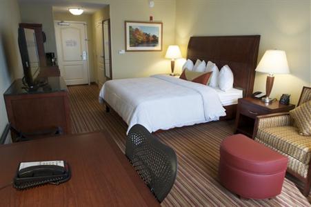фото отеля Hilton Garden Inn Fort Myers Airport / FGCU