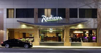 фото отеля Radisson on Flagstaff Gardens