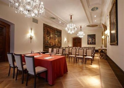 фото отеля Hotel Palacio Guendulain****