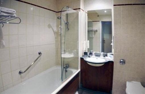 фото отеля Holiday Inn Garden Court Clermont Ferrand
