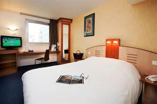 фото отеля Holiday Inn Garden Court Clermont Ferrand