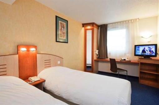 фото отеля Holiday Inn Garden Court Clermont Ferrand