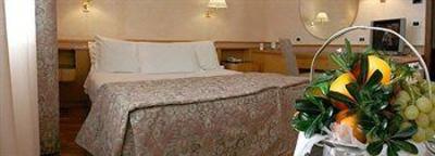фото отеля Hotel Minerva Arezzo
