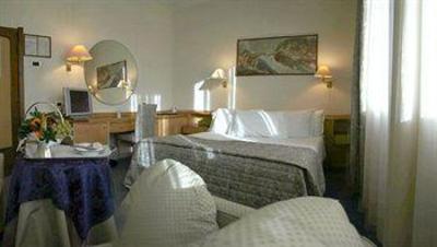 фото отеля Hotel Minerva Arezzo