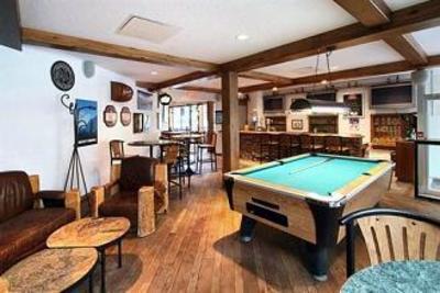 фото отеля Whistler's Inn Jasper