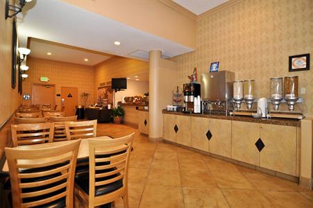 фото отеля BEST WESTERN Stovall's Inn