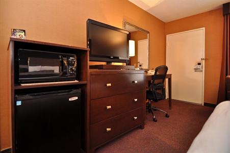 фото отеля BEST WESTERN Stovall's Inn