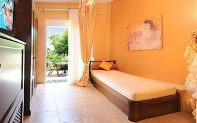 фото отеля Antigoni Beach Hotel & Suites