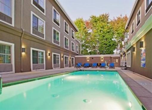 фото отеля Holiday Inn Express Santa Cruz