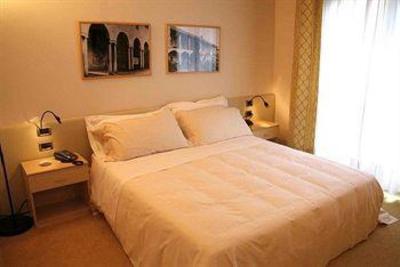 фото отеля Brianteo Hotel Burago di Molgora