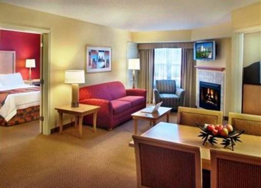 фото отеля Residence Inn Mt. Laurel at Bishop's Gate