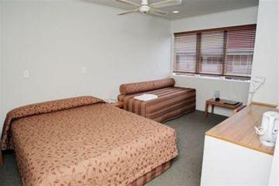 фото отеля SilverOaks Hotel Geyserland