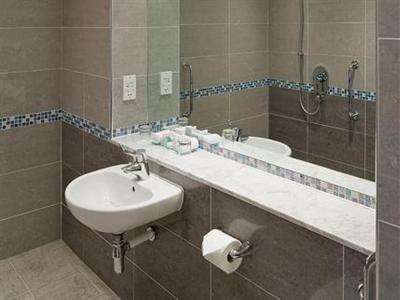 фото отеля Oatlands Park Hotel