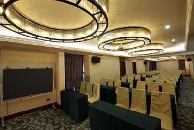 фото отеля Metro Grand Hotel