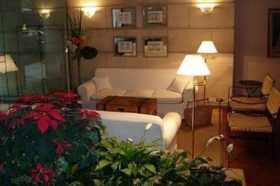 фото отеля Loi Suites Arenales Hotel