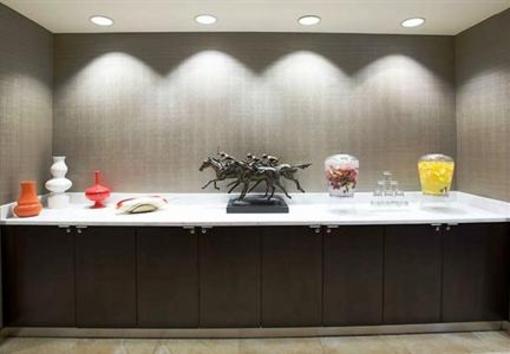 фото отеля Courtyard by Marriott Louisville Airport