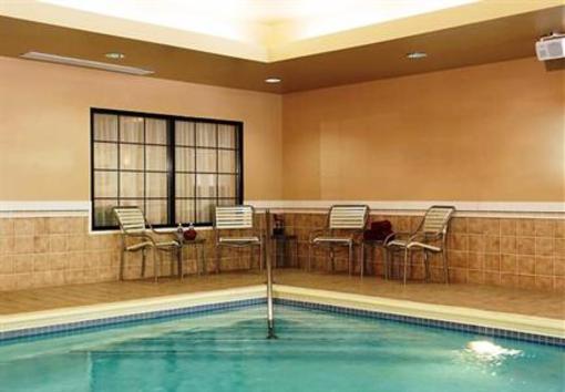 фото отеля Courtyard by Marriott Louisville Airport