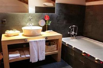 фото отеля Hotel Rural Iribarnia Lantz