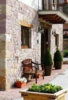 фото отеля Hotel Rural Iribarnia Lantz