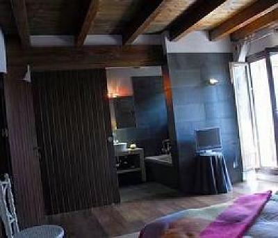 фото отеля Hotel Rural Iribarnia Lantz