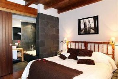 фото отеля Hotel Rural Iribarnia Lantz
