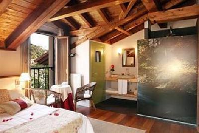 фото отеля Hotel Rural Iribarnia Lantz