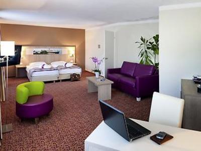 фото отеля Novotel Hamburg Arena