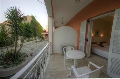 фото отеля Hotel Benitses Arches