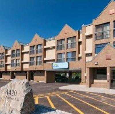 фото отеля Days Inn Calgary Northwest