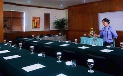 фото отеля Hotel Santika Pontianak