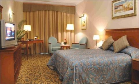 фото отеля Country Club Hotel