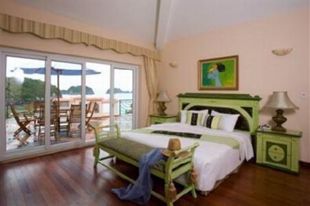 фото отеля Cat Ba Island Resort & Spa