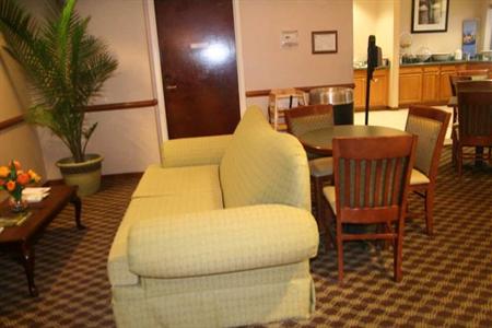 фото отеля Hampton Inn Madison (Georgia)