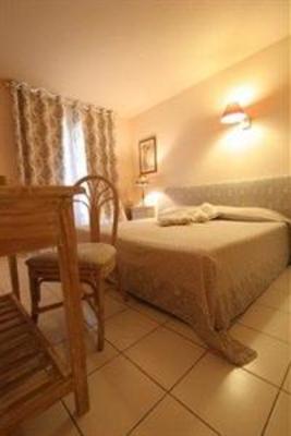 фото отеля Hotel Les Mazets des Roches