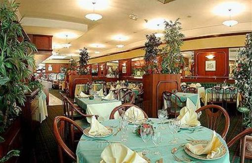 фото отеля Euro Hotel Sovereign Saint Denis